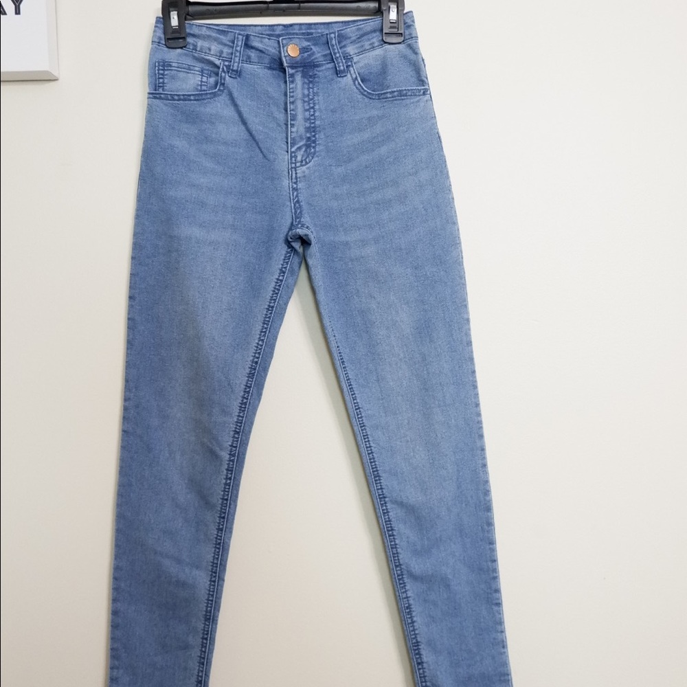 Forever 21 skinny jeans so cute!!